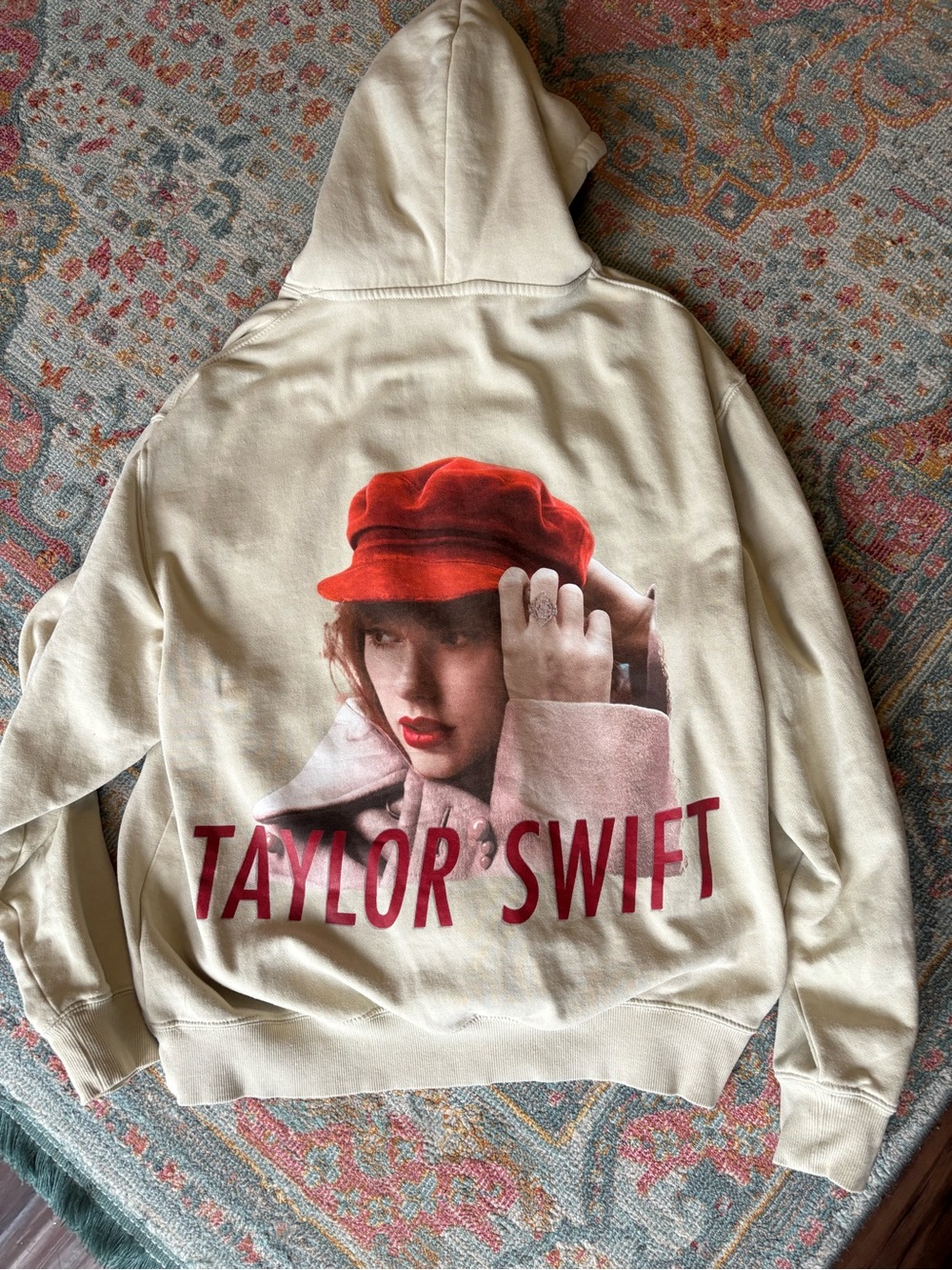 🏔️ Taylor swift RED
